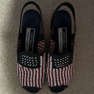 André Assous USA flag sandals - size 8.5